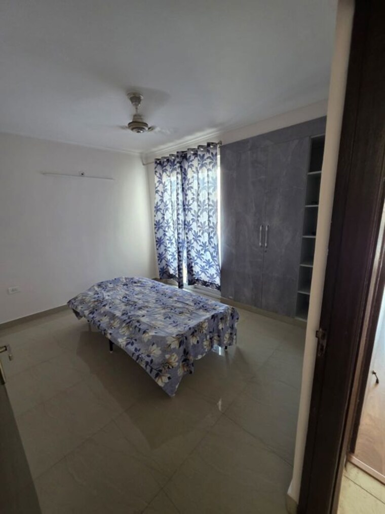 Bedroom, amrapali-leisure-park 3 Bedroom 1450 Sq.Ft. Apartment In Amrapali Leisure Valley Greater Noida 10598872