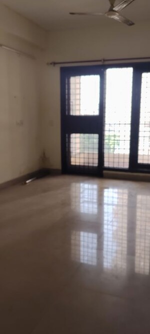 Room in 3 BHK Apartment at RPS Savana, Sector 88 – for Sale