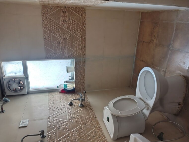 Bathroom, amrapali-leisure-park 3 Bedroom 1145 Sq.Ft. Apartment In Amrapali Leisure Valley Greater Noida 10598886