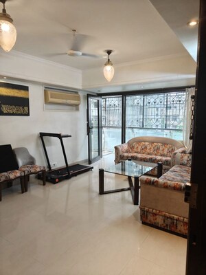 Living Room in 2 BHK Apartment at Bandra West – for Rent