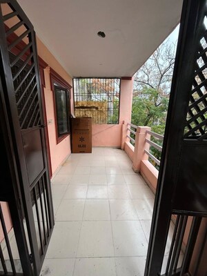 Balcony in 1 BHK Builder Floor at Palam Vihar Residents Association, Palam Vihar – for Rent