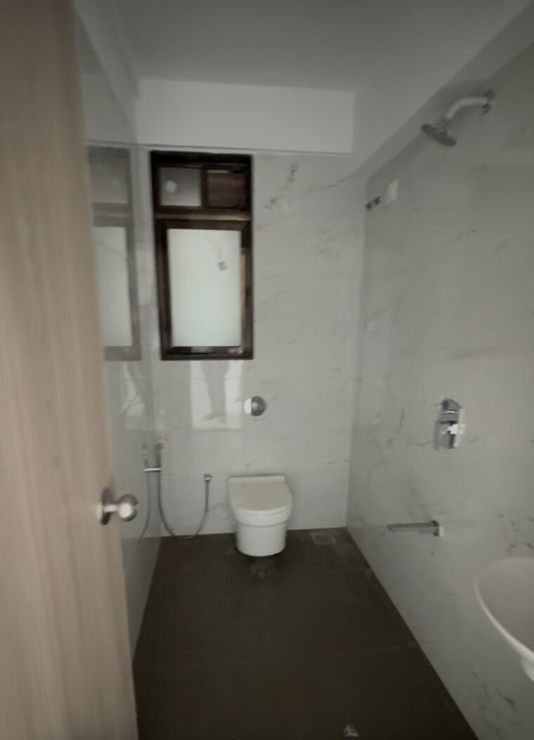 Bathroom, ufasa-fortune-star 2 Bedroom 700 Sq.Ft. Apartment In Byculla Mumbai 10598966
