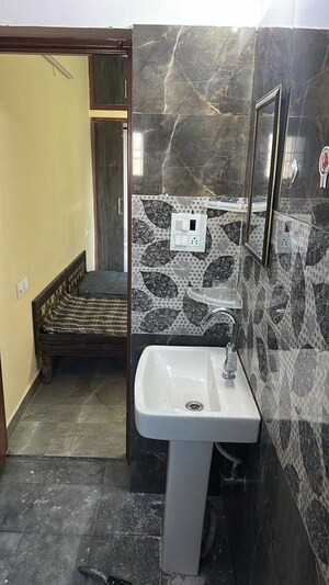 Kitchen in 1 BHK Independent House at Sector 35 – for Rent