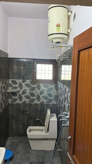 Kitchen in 1 BHK Independent House at Sector 35 – for Rent