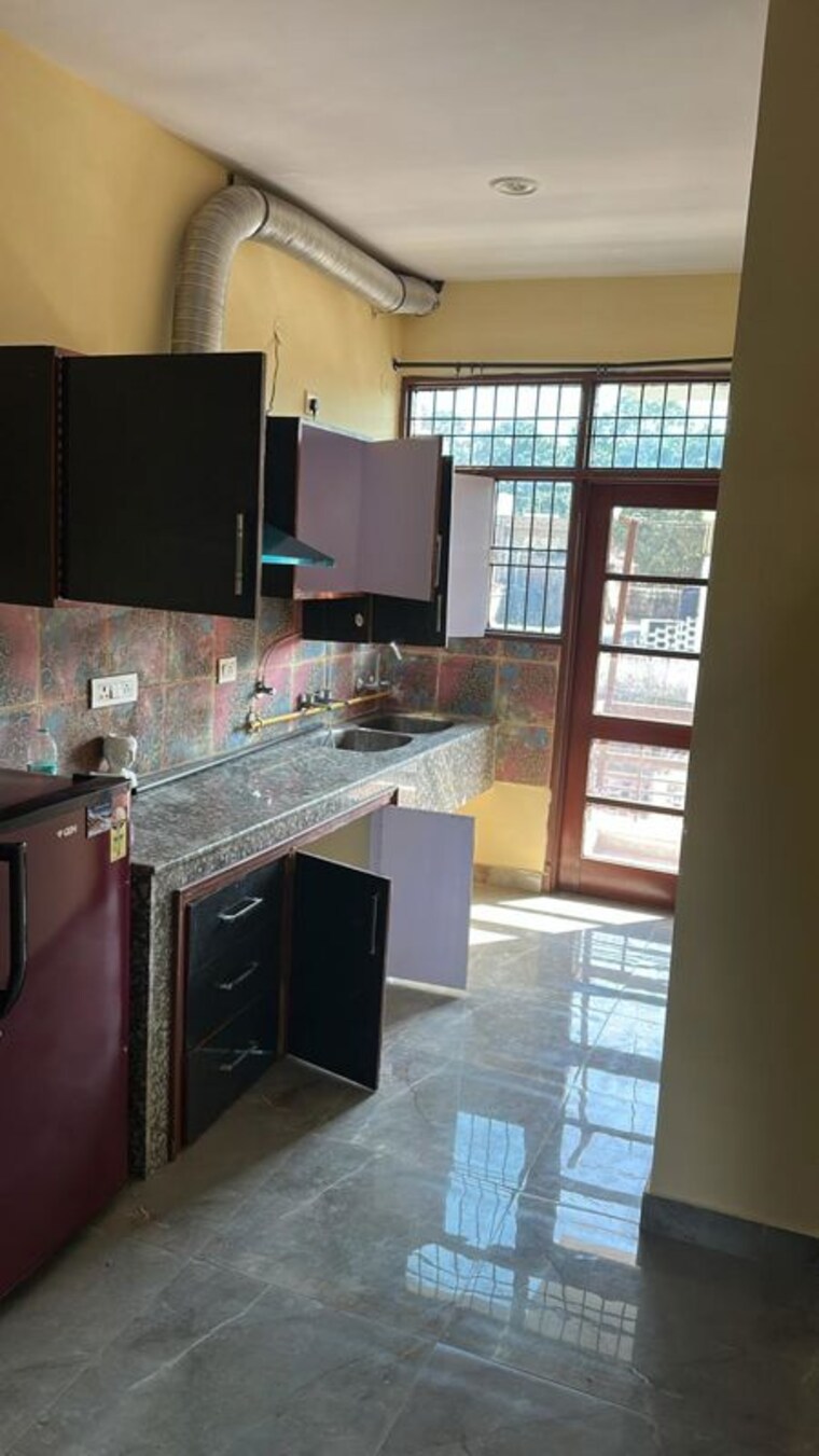 Kitchen, sector 35 1 Bedroom 500 Sq.Ft. Independent House In Sector 35 Chandigarh 10599005