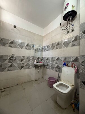 Team Area in 1 BHK Builder Floor at Sector 45 – for Rent