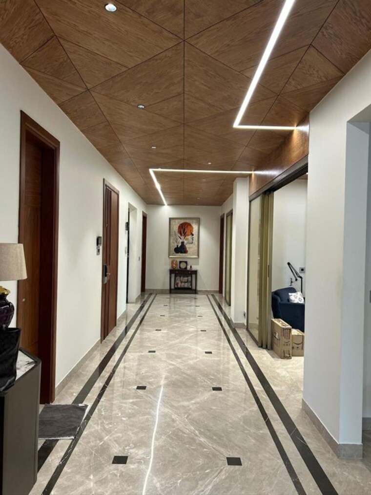 Lobby, suncity-township-gurgaon 4 Bedroom 500 Sq.Ft. Builder Floor In Sector 54 Gurgaon 10464937