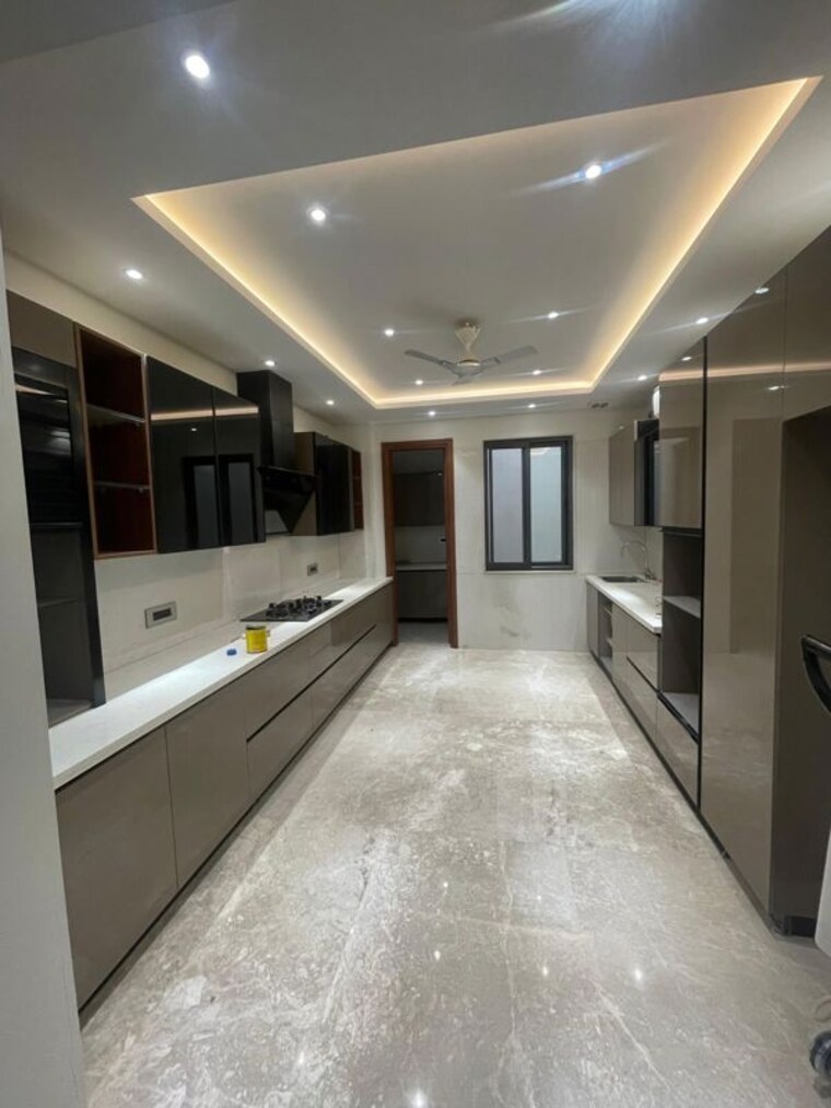 Kitchen, suncity-township-gurgaon 4 Bedroom 500 Sq.Ft. Builder Floor In Sector 54 Gurgaon 10464937