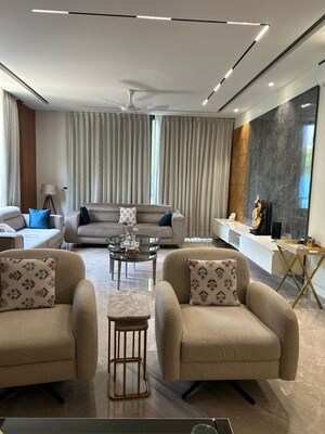 4 BHK Builder Floor For Rent in Suncity Township Gurgaon, Sector 54
