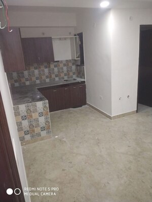 Room in 2 BHK Builder Floor at Sector 2 – for Rent