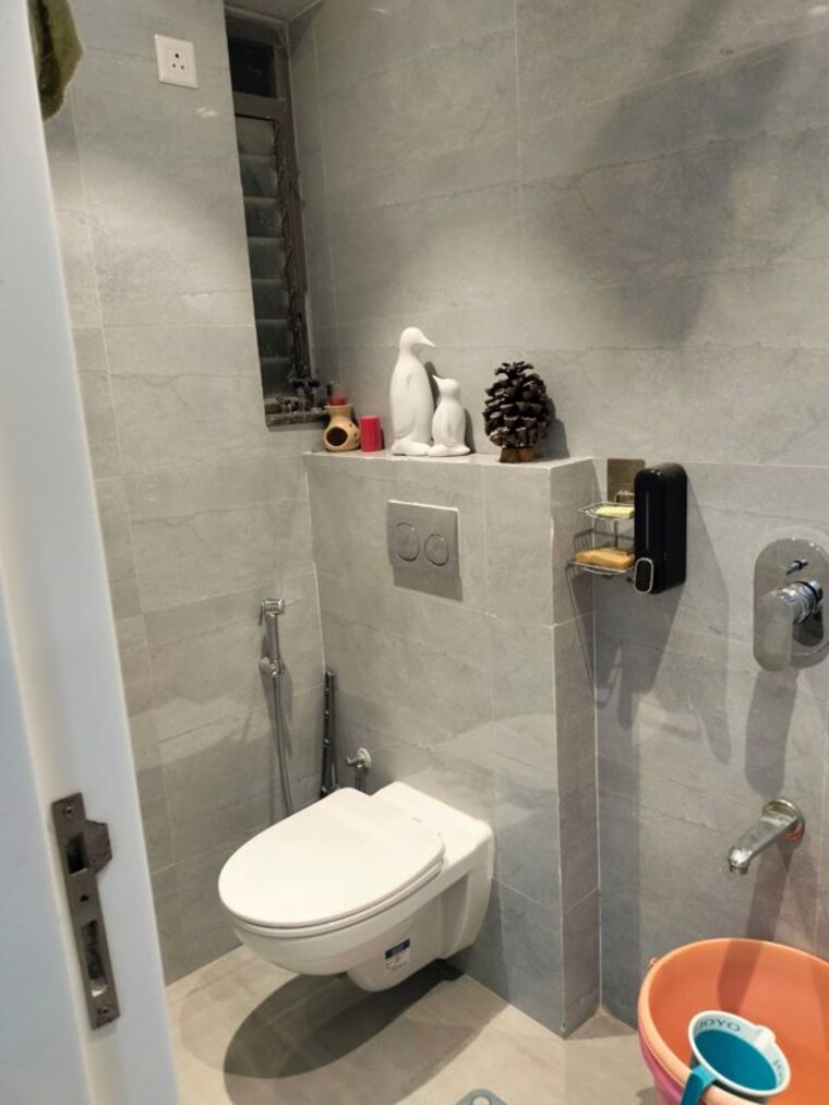 Bathroom, shreeji-atlantis 3 Bedroom 900 Sq.Ft. Apartment In Malad West Mumbai 10599060