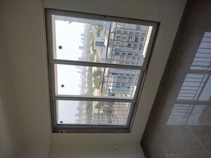 Room in 3 BHK Apartment at Nutan Nagar Building, Borivali West – for Rent