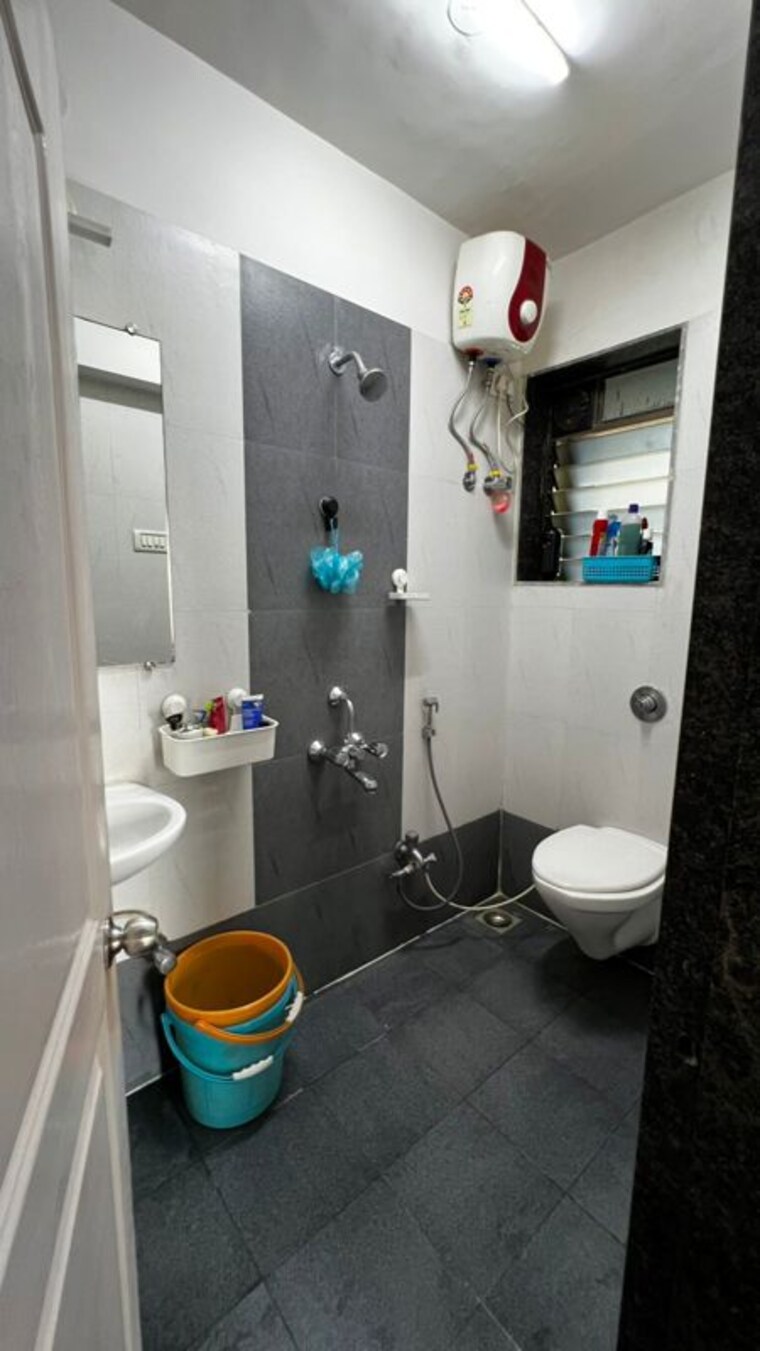Team Area, ashar-residency 3 Bedroom 1500 Sq.Ft. Apartment In Pokhran Road No Two Thane 10599072