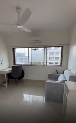 Bedroom in 2 BHK Apartment at Chembur – for Rent