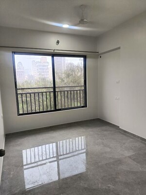 Bedroom in 2.5 BHK Apartment at Chembur – for Rent