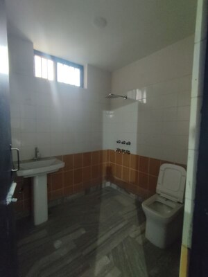 Bathroom in 2 BHK Apartment at Pakhowal Road – for Rent