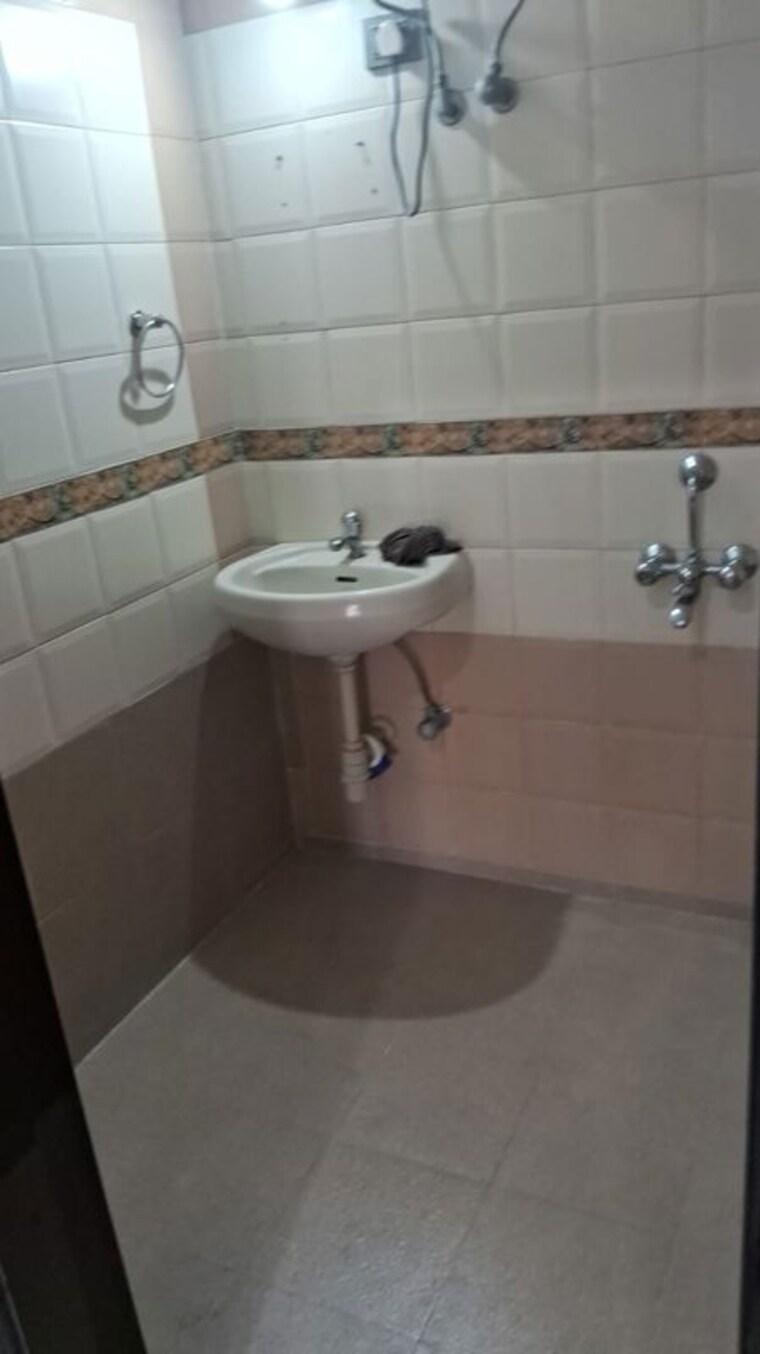 Bathroom, lokpuram-complex 2 Bedroom 1100 Sq.Ft. Apartment In Vasant Vihar Thane 10599121