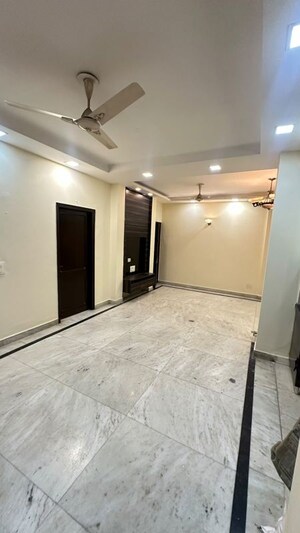 Room in 3 BHK Builder Floor at East Of Kailash – for Rent