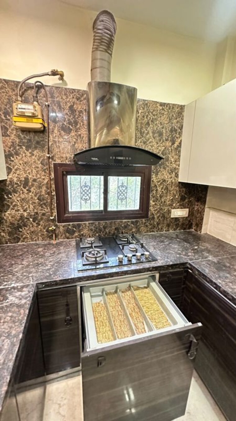 Kitchen, east of kailash 3 Bedroom 1400 Sq.Ft. Builder Floor In East Of Kailash Delhi 10599125