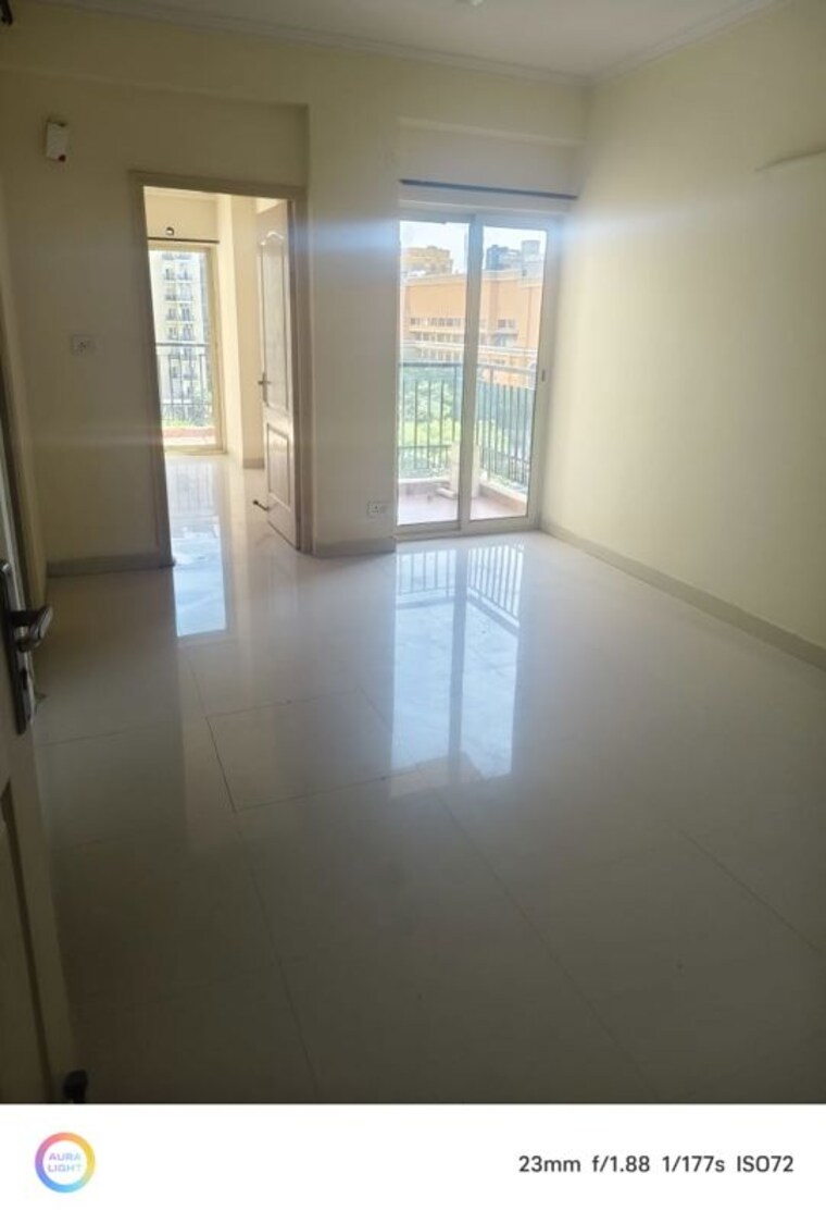 Room, maxblis-grand-wellington 1 Bedroom 615 Sq.Ft. Apartment In Sector 75 Noida 10599149