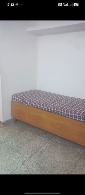 Bedroom in 1 RK Independent House at Rwa Jalvayu Vihar Noida, Sector 25 – for Rent