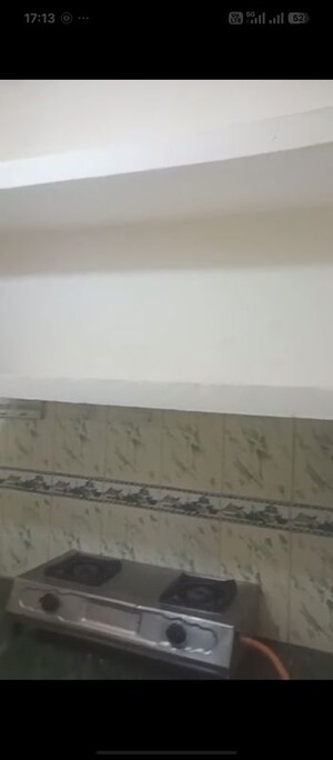 Furnished Amenities in 1 RK Independent House at Rwa Jalvayu Vihar Noida, Sector 25 – for Rent