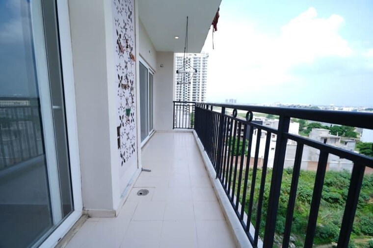 Balcony, shahpur bamheta 2 Bedroom 1087 Sq.Ft. Apartment In Shahpur Bamheta Ghaziabad 10599150