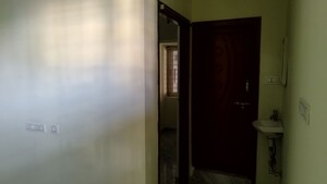 Building Lobby in 1 BHK Apartment at Simhadri Residency Kondapur, Kondapur – for Rent