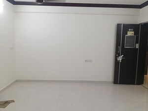 Room in 2 BHK Apartment at Happy Home Residency, Mira Road – for Rent