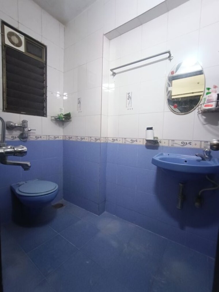 Bathroom, ic colony 2 Bedroom 650 Sq.Ft. Apartment In Ic Colony Mumbai 10599195