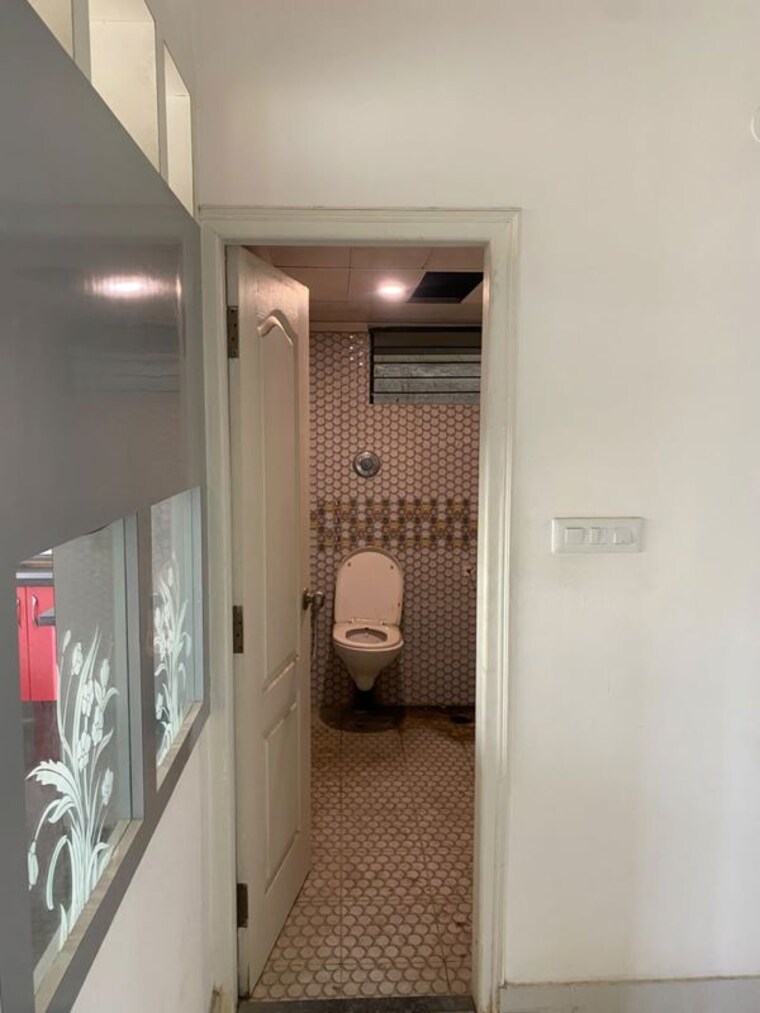 Bathroom, roshan-gardenia 3 Bedroom 1520 Sq.Ft. Apartment In Subramanyapura Bangalore 10599200