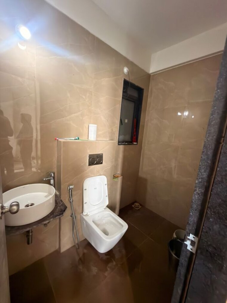 Bathroom, dhamji-shamji-mahavir-spring-tulip-phase-1 2 Bedroom 900 Sq.Ft. Apartment In Pokhran Road No Two Thane 10599244