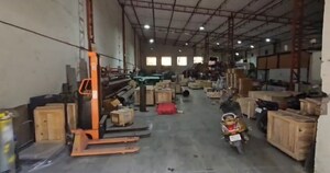 Warehouse For Rent in Kolshet Road