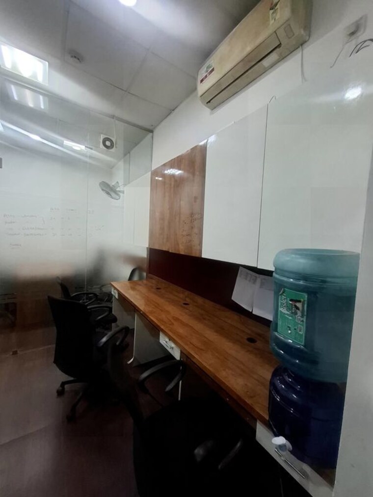 Kitchen, netaji subhash place Commercial Office Space 300 Sq.Ft. In Netaji Subhash Place Delhi 10599254