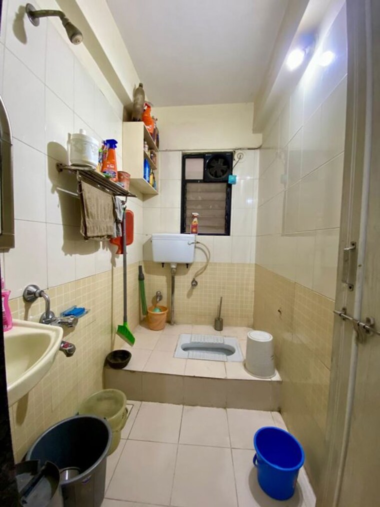 Bathroom, welworth-celina 3 Bedroom 1271 Sq.Ft. Apartment In Baner Pune 10498087