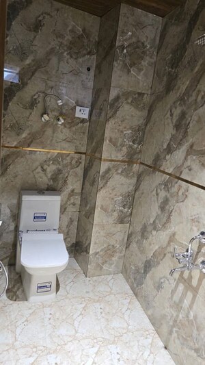 Bathroom in 1 BHK Builder Floor at Neb Sarai – for Rent