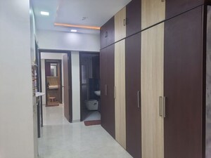Room in 1 BHK Apartment at Lodha Amara, Kolshet Road – for Rent