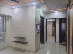 Room in 1 BHK Apartment at Lodha Amara, Kolshet Road – for Rent
