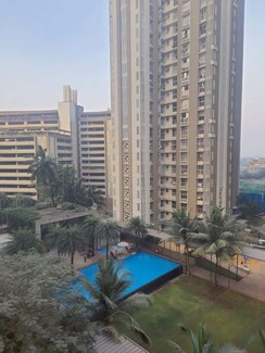 1 BHK + Prayer Room Apartment For Rent in Lodha Amara