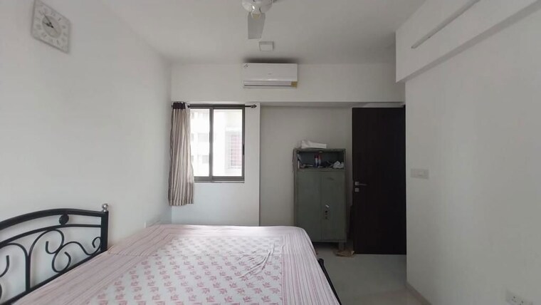 Bedroom, lodha-splendora 1 Bedroom 550 Sq.Ft. Apartment In Ghodbunder Road Thane 10599350
