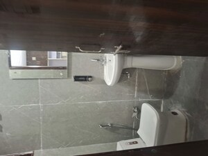 Bathroom in 1 BHK Builder Floor at Sector 40 – for Rent