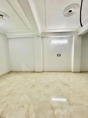 Room in 2 BHK Builder Floor at Chattarpur – for Rent
