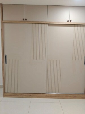 Room in 3 BHK Apartment at INDIS Viva City, Kondapur – for Rent
