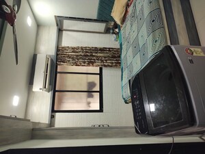 Furnished Amenities in 2 BHK Apartment at Seven Star CHS, Borivali West – for Rent