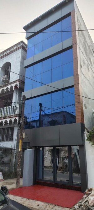 6+ BHK Independent House – Exterior View View at Husainganj - for Sale