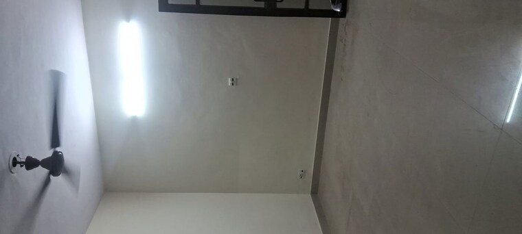 Room, sarita vihar 3 Bedroom 2500 Sq.Ft. Apartment In Sarita Vihar Delhi 10599378