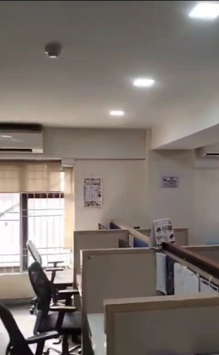 Team Area, oberoi-garden-estates Commercial Office Space 7990 Sq.Ft. In Powai Mumbai 10599384