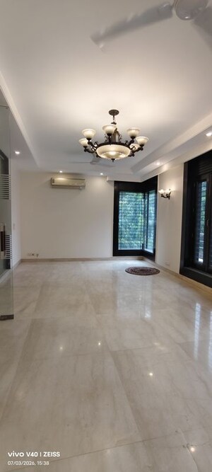 3 BHK Builder Floor For Rent in Defence Colony