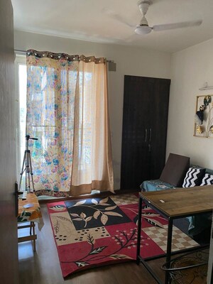 Bedroom in 3.5 BHK Apartment at BPTP Discovery Park, Sector 80 – for Sale