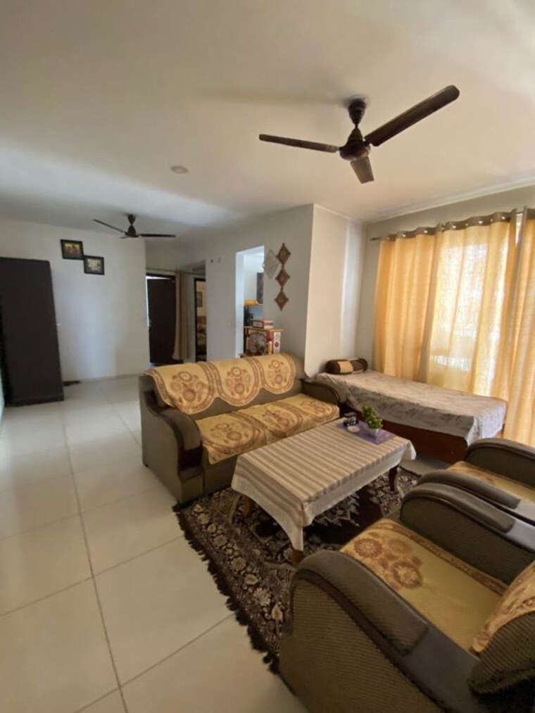 Living Room, bptp-discovery-park 3.5 Bedroom 1848 Sq.Ft. Apartment In Sector 80 Faridabad 10599439